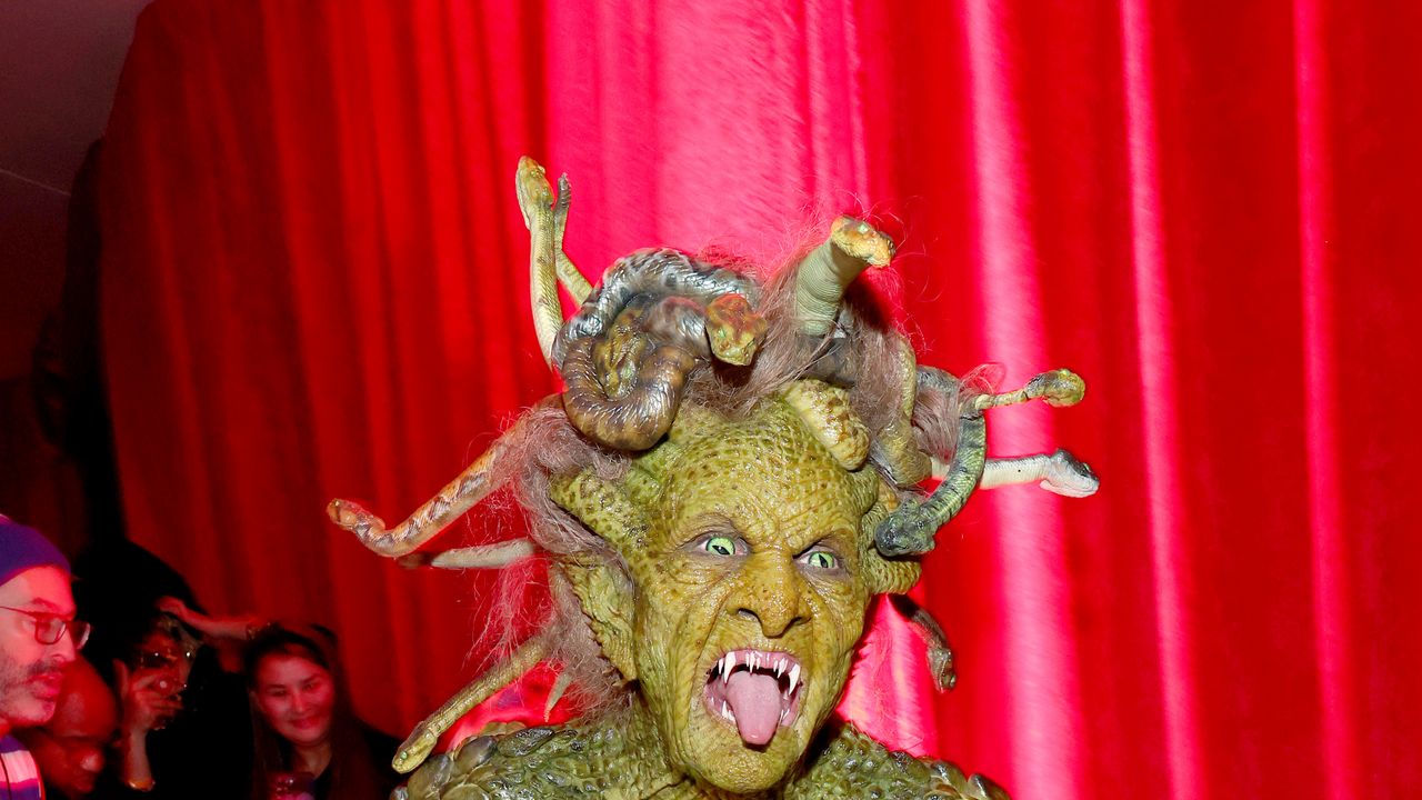 A Glamorous Celebration at The Frick Featuring an Elizabeth Taylor Extravaganza – Exploring the Most Exclusive Celebrity Halloween Events of 2025 – Mirror Brief